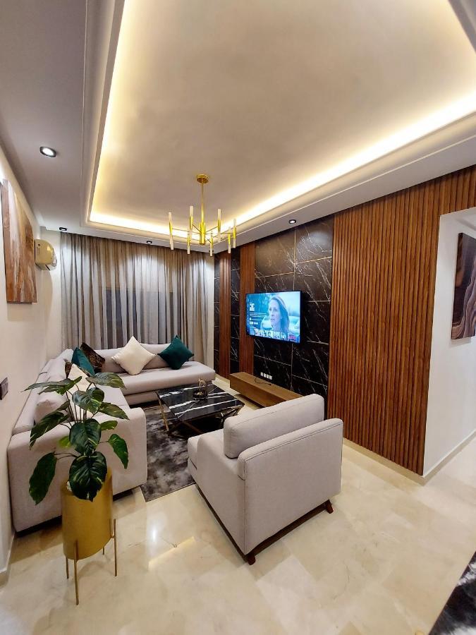 Modern Apartment Opposite The Hassan2 Mosque, Very Well Equipped And Stylish, 85 M2 With Gym And Direct Sea View With Underground Garage , Prohibits Unmarried Couples Of Arab Origin Казабланка Екстериор снимка