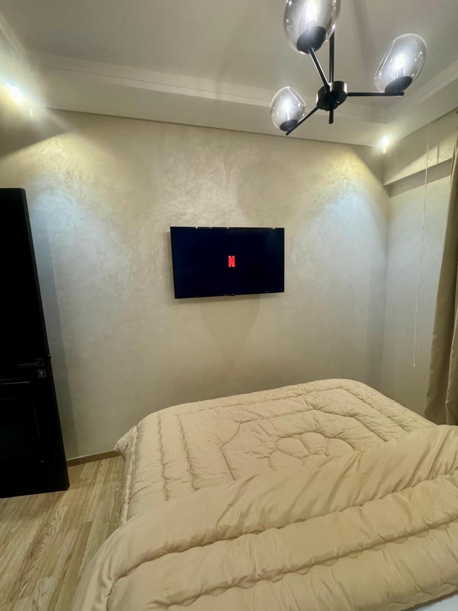 Modern Apartment Opposite The Hassan2 Mosque, Very Well Equipped And Stylish, 85 M2 With Gym And Direct Sea View With Underground Garage , Prohibits Unmarried Couples Of Arab Origin Казабланка Екстериор снимка